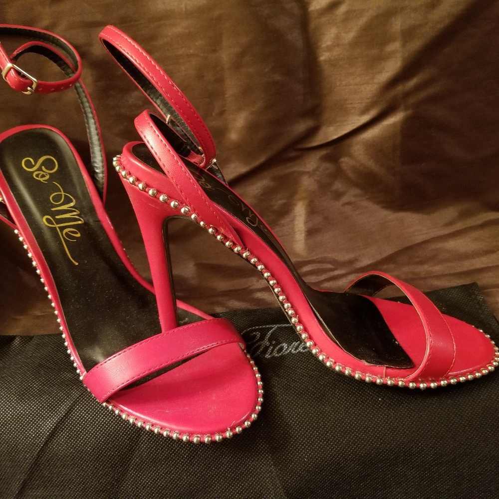 Heels - Picture 3 of 3